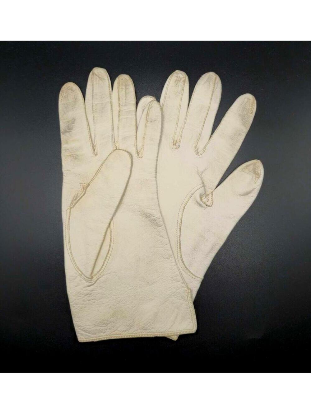 Vintage Pair Of Women's Kid Gloves Ivory 8" Length